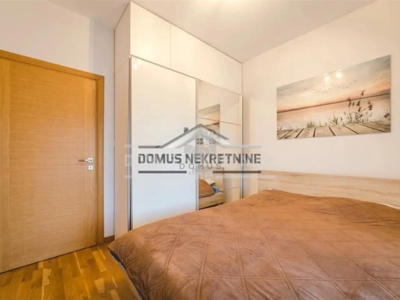 Jednosoban stan 51 m² + 2 garaže, Zagorič – Podgorica