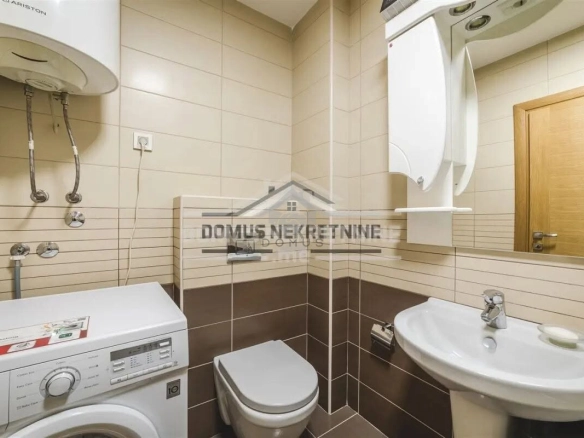 Jednosoban stan 51 m² + 2 garaže, Zagorič – Podgorica