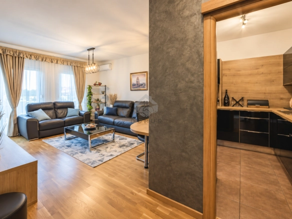 Jednosoban stan 51 m² + 2 garaže, Zagorič – Podgorica