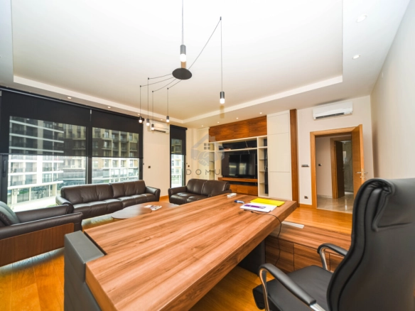Luksuzno opremljena kancelarija 103m² + 2 garaže – Atlas Capital – Podgorica