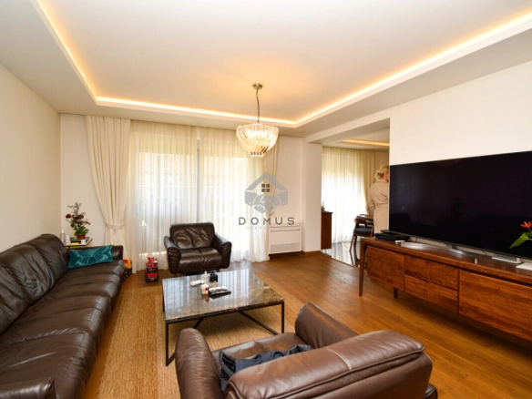 Porodična kuća 220 m² na placu 850 m², Gornja Gorica – Podgorica