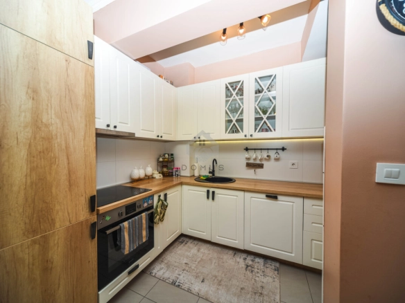 Dvosoban stan 68 m² + garaža, Stari Aerodrom – Podgorica