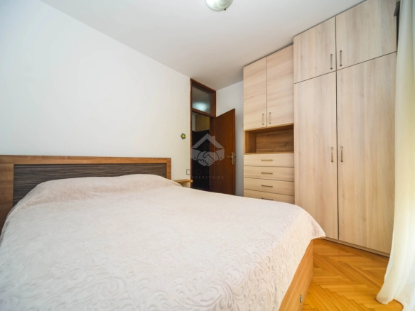 Dvosoban namješten stan 76 m², Stari Aerodrom – Podgorica