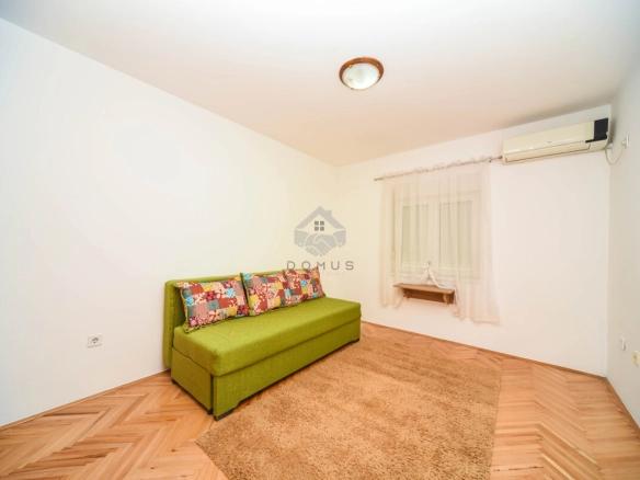Dvosoban namješten stan 76 m², Stari Aerodrom – Podgorica