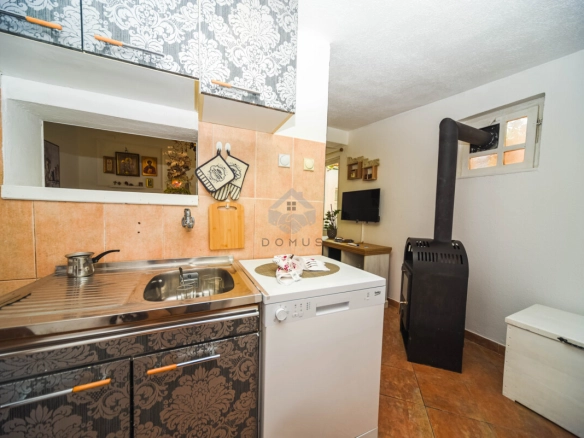 Jednosobna kuća 50 m² na placu 80 m², Drač – Podgorica