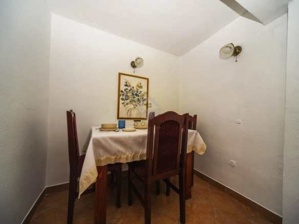 Jednosobna kuća 50 m² na placu 80 m², Drač – Podgorica