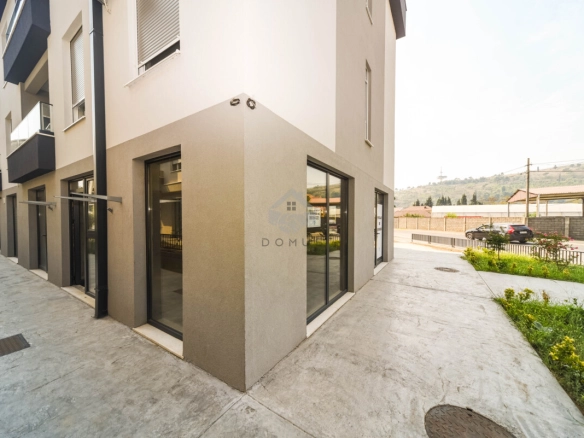 Poslovni prostor 102 m² + garaža, Zabjelo – Podgorica