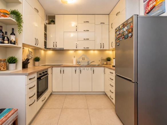 Jednosoban stan 45 m² + parking, Ljubović – Podgorica