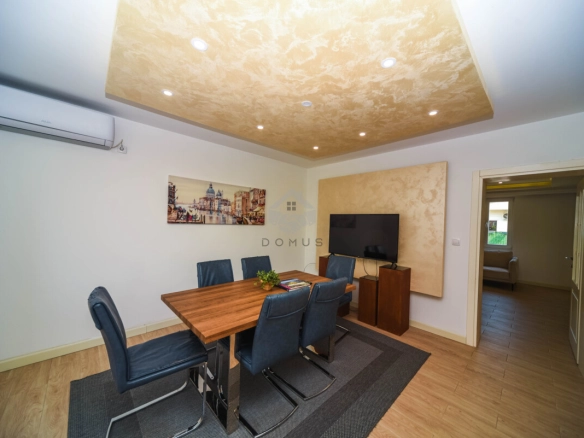 Trosoban stan 120 m² + parking, Konik – Podgorica
