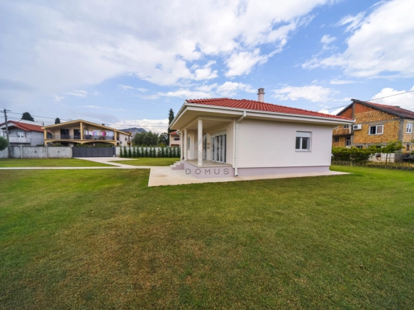 Nova kuća 90 m² na placu 1.000 m², Gornja Gorica – Podgorica