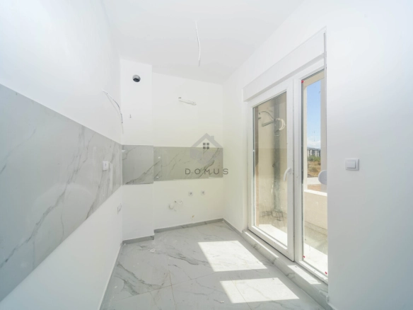 Nova garsonjera 25 m² + parking, Zabjelo – Podgorica