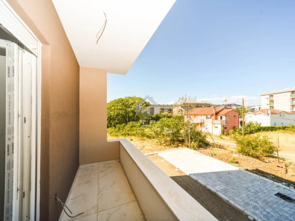 Nova garsonjera 27 m² + parking, Zabjelo – Podgorica