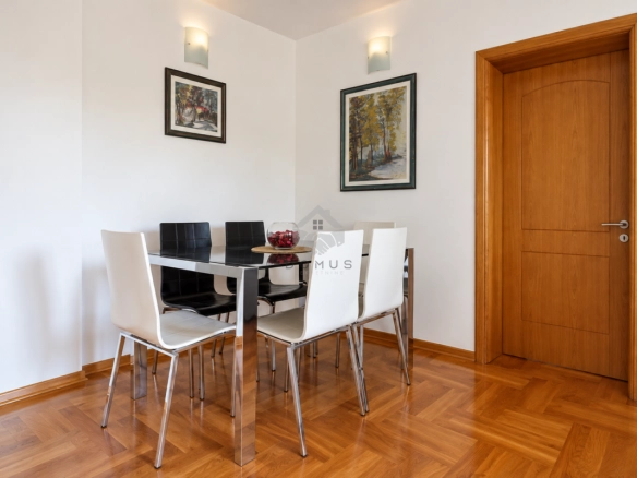 Dvosoban namješten stan 55 m², Centar – Podgorica