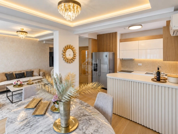 Dvosoban namješten stan 100 m², Pržno – Budva