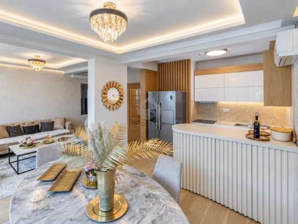 Dvosoban namješten stan 100 m², Pržno – Budva