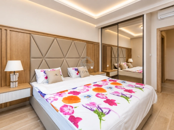 Dvosoban namješten stan 100 m², Pržno – Budva