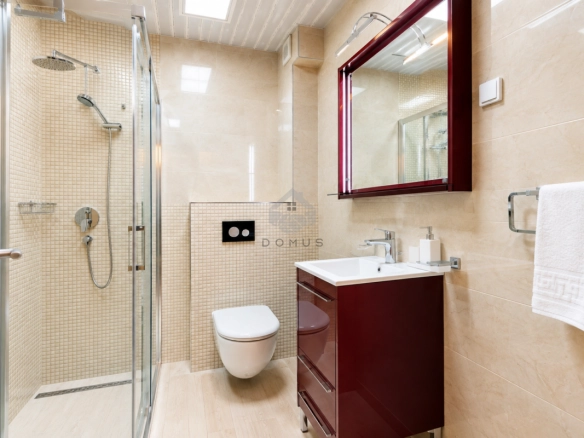 Dvosoban namješten stan 100 m², Pržno – Budva