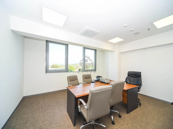Kancelarijski prostor i magacin 600 m², Donja Gorica – Podgorica