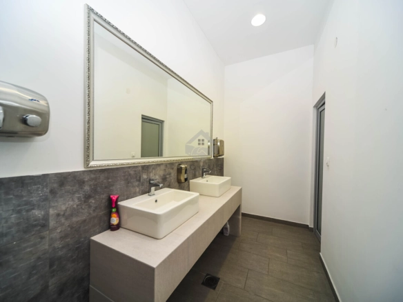 Kancelarijski prostor i magacin 600 m², Donja Gorica – Podgorica