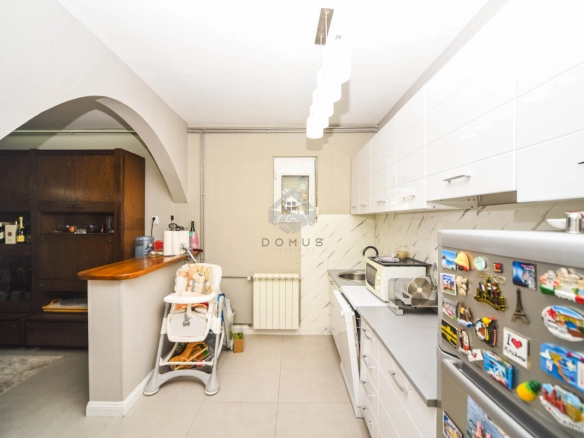 Trosoban stan namješten stan 120 m² + parking, Vranići – Podgorica