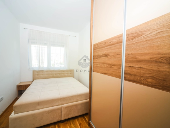 Dvosoban namješten stan 70 m², Tuški Put – Podgorica