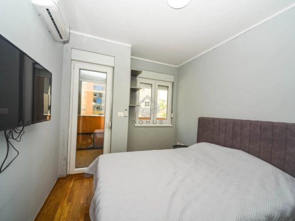 Dvosoban namješten stan 68 m², City Kej – Podgorica