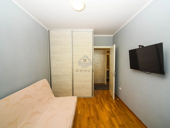 Dvosoban namješten stan 68 m², City Kej – Podgorica