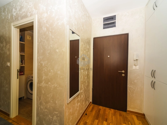 Dvosoban namješten stan 68 m², City Kej – Podgorica