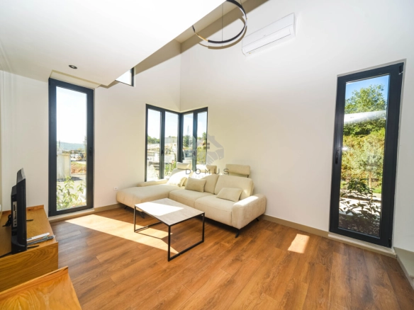 Namještena garsonjera 28 m² + parking, Mrčevac – Tivat