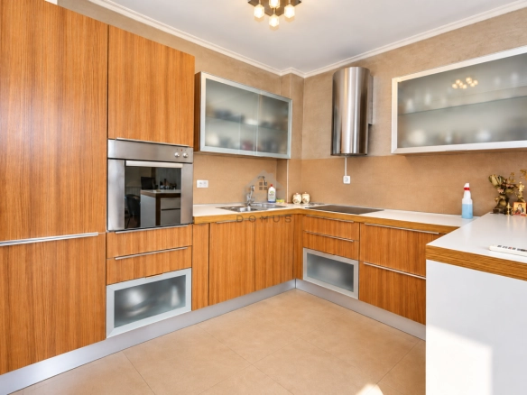 Dvosoban stan 85 m² + parking, Gorica C – Podgorica