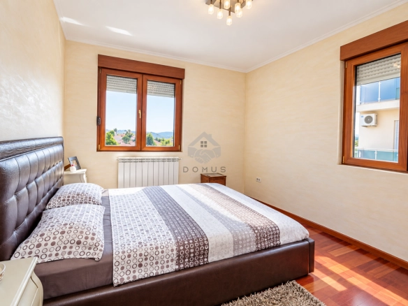 Dvosoban stan 85 m² + parking, Gorica C – Podgorica