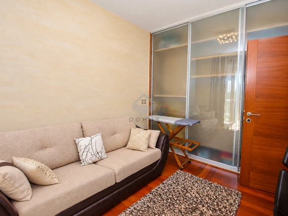 Dvosoban stan 85 m² + parking, Gorica C – Podgorica