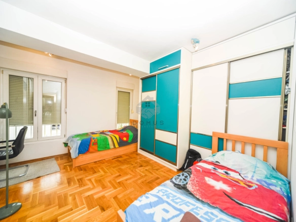 Dvosoban polunamješten stan 83 m², Blok IX – Podgorica