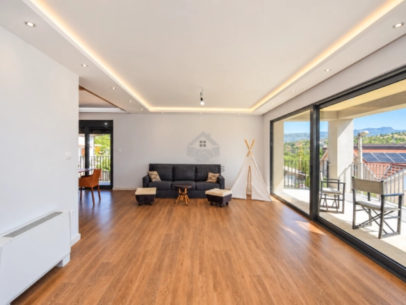 Luksuzna kuća 300 m² na placu 1.000 m², Vranići – Podgorica