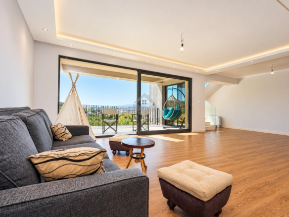 Luksuzna kuća 300 m² na placu 1.000 m², Vranići – Podgorica