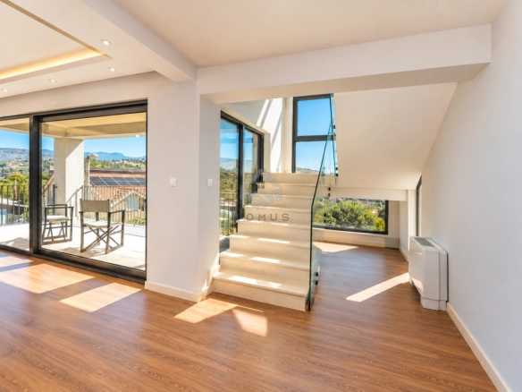 Luksuzna kuća 300 m² na placu 1.000 m², Vranići – Podgorica