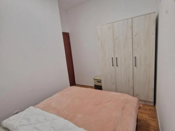 Jednosoban stan 39 m² u prizemnoj zgradi sa parkingom – Blok 9, Podgorica