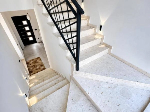 Izdavanje: Kuća 360 m² – Bjeliši, Bar — fotografija 9