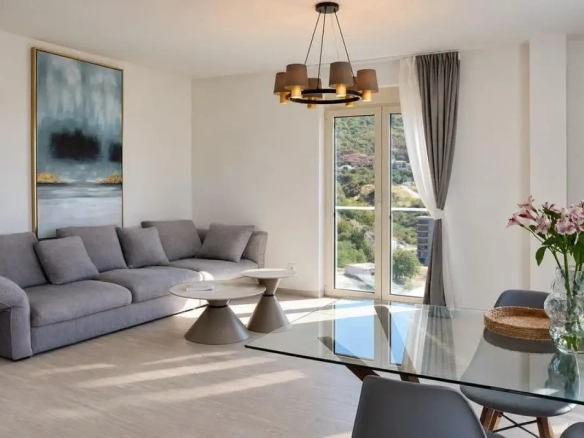 Dvosoban stan 76 m² sa panoramskim pogledom na more – Bečići, Budva