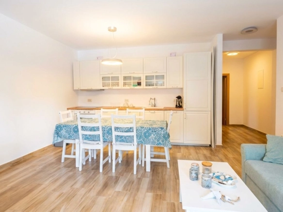 Dvosoban stan 66 m² – Pržno, Budva — fotografija 20
