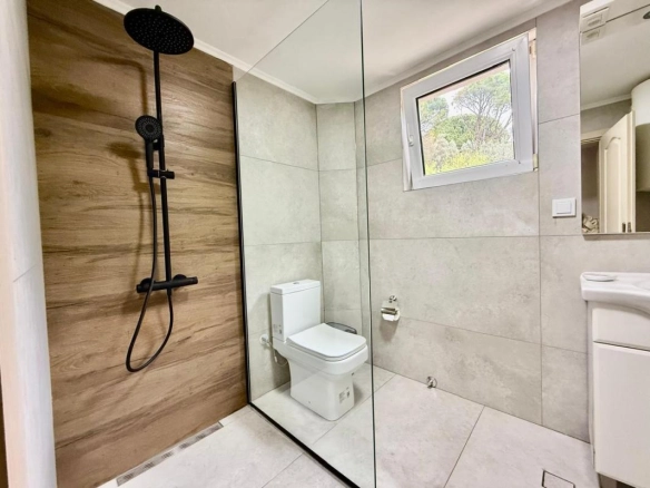Kuća 340 m² sa bazenom i pogledom na more – Ratac, Bar
