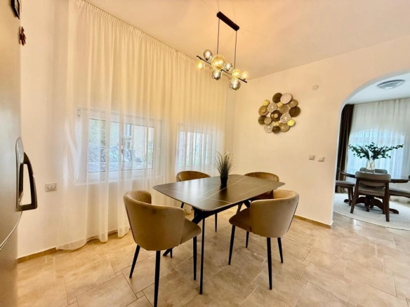 Kuća 340 m² sa bazenom i pogledom na more – Ratac, Bar