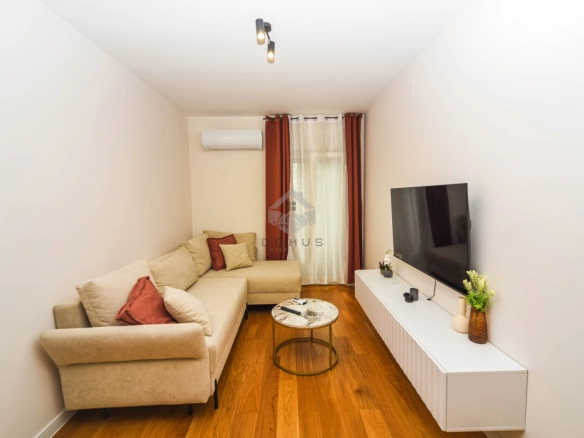 Jednosoban namješten stan 42 m²