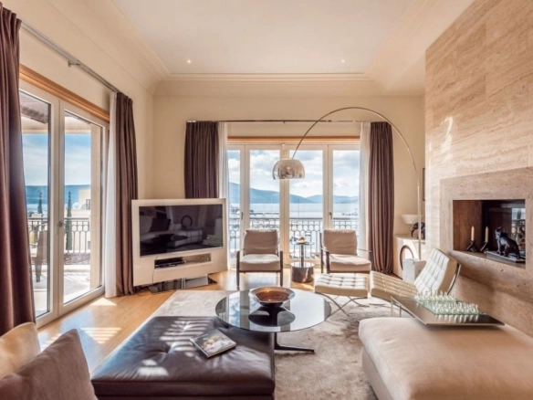 Četvorosoban stan 258 m² – Tivat — fotografija 3