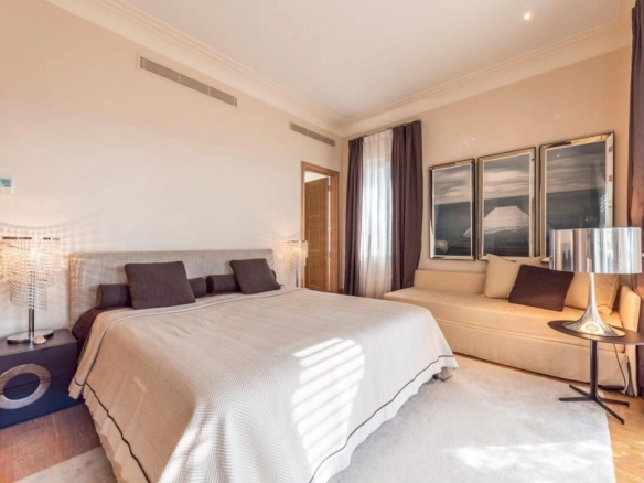 Četvorosoban stan 258 m² – Tivat — fotografija 6