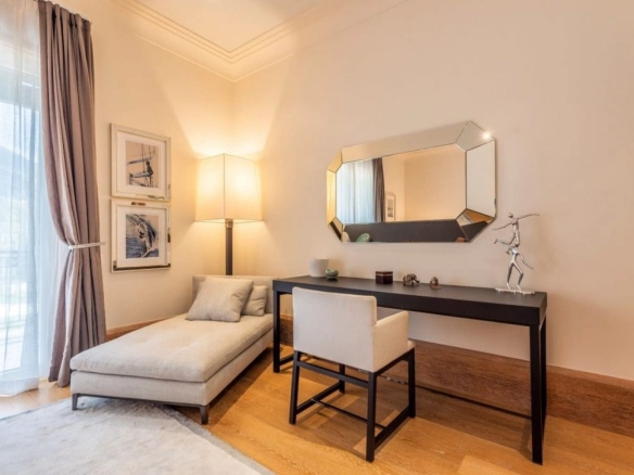 Četvorosoban stan 258 m² – Tivat — fotografija 8