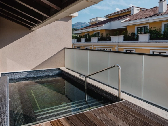 Trosoban stan 381 m² – Seljanovo, Tivat — fotografija 4
