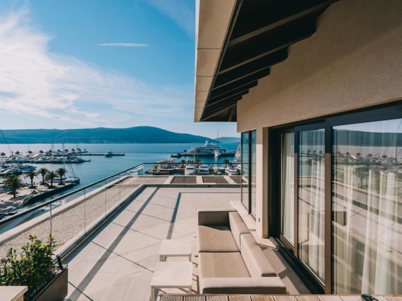 Trosoban stan 381 m² – Seljanovo, Tivat — fotografija 7