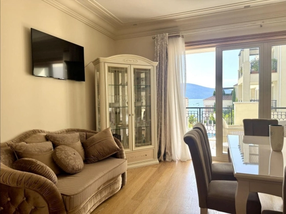Dvosoban stan 115 m² – Tivat — fotografija 10