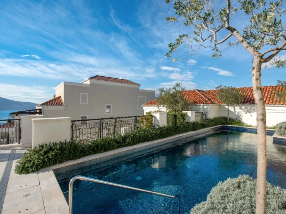 Dvosoban stan 115 m² – Tivat — fotografija 11